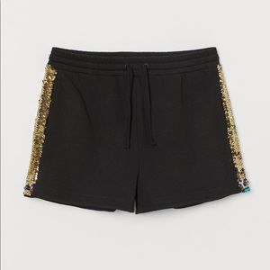 H&M Divided | Black Shorts